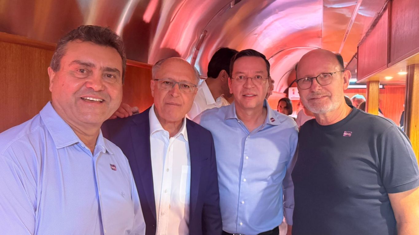 inauguração ferrovia rumo