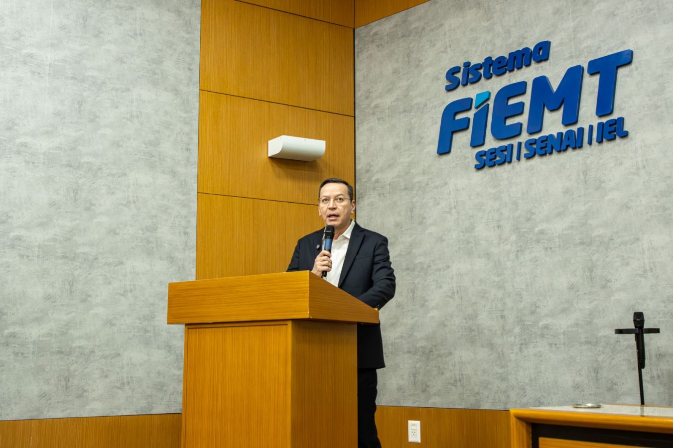 .