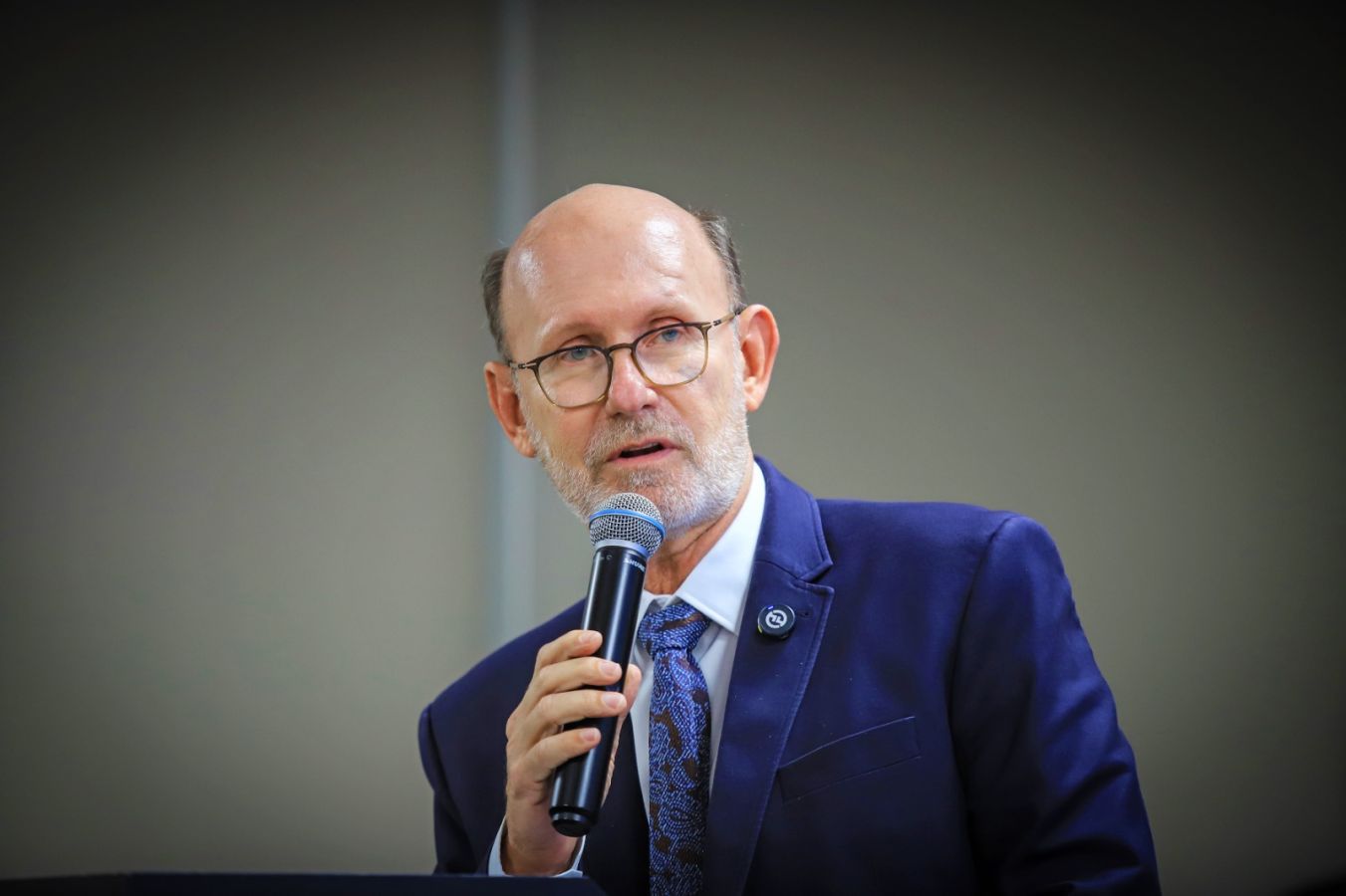 Saúde mental é questão social e exige políticas permanentes, afirma presidente interino da Fiemt