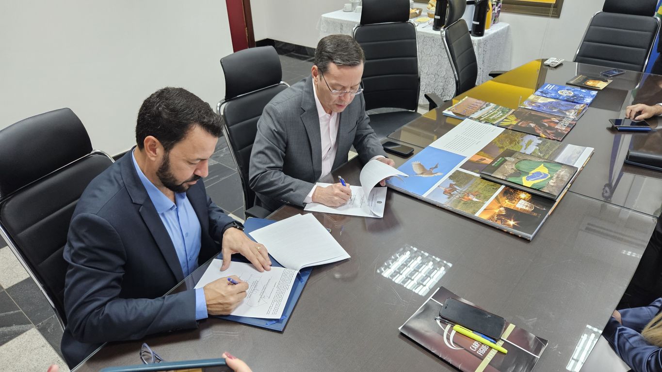 Alexandre Serafim e Silvio Rangel no TRE 